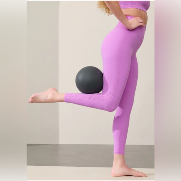 Athleta Pants - Athleta Elation Lasercut 7/8 Tight